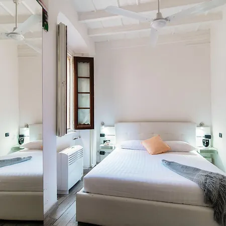 Joivy Cosy 4-bed Near Duomo Di דירה *