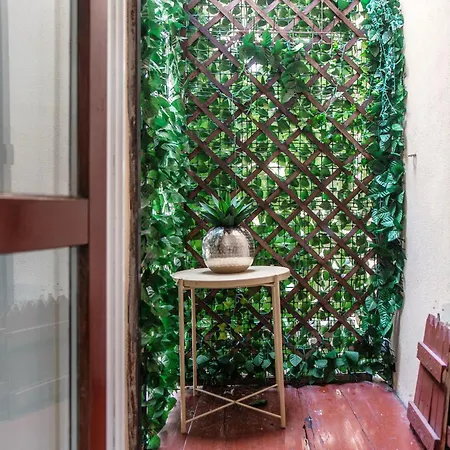 Joivy Cosy 4-bed Near Duomo Di *