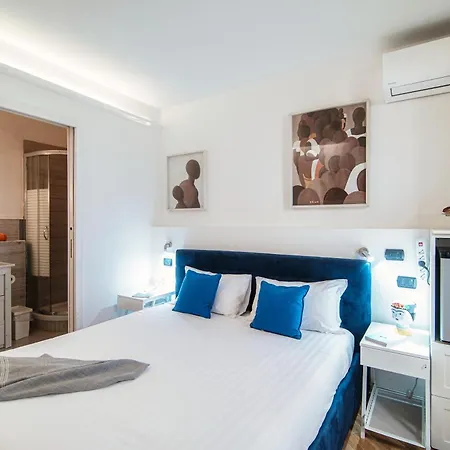 Joivy Cosy 4-bed Near Duomo Di *
