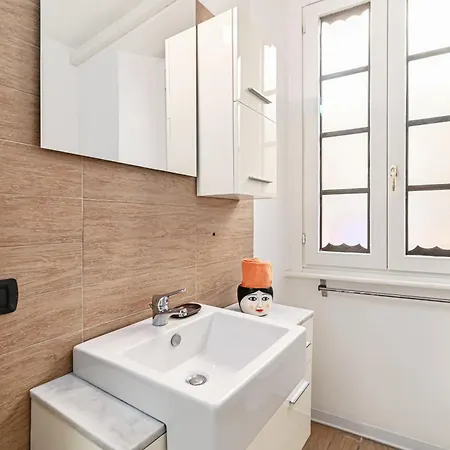 Joivy Cosy 4-bed Near Duomo Di Appartamento Côme